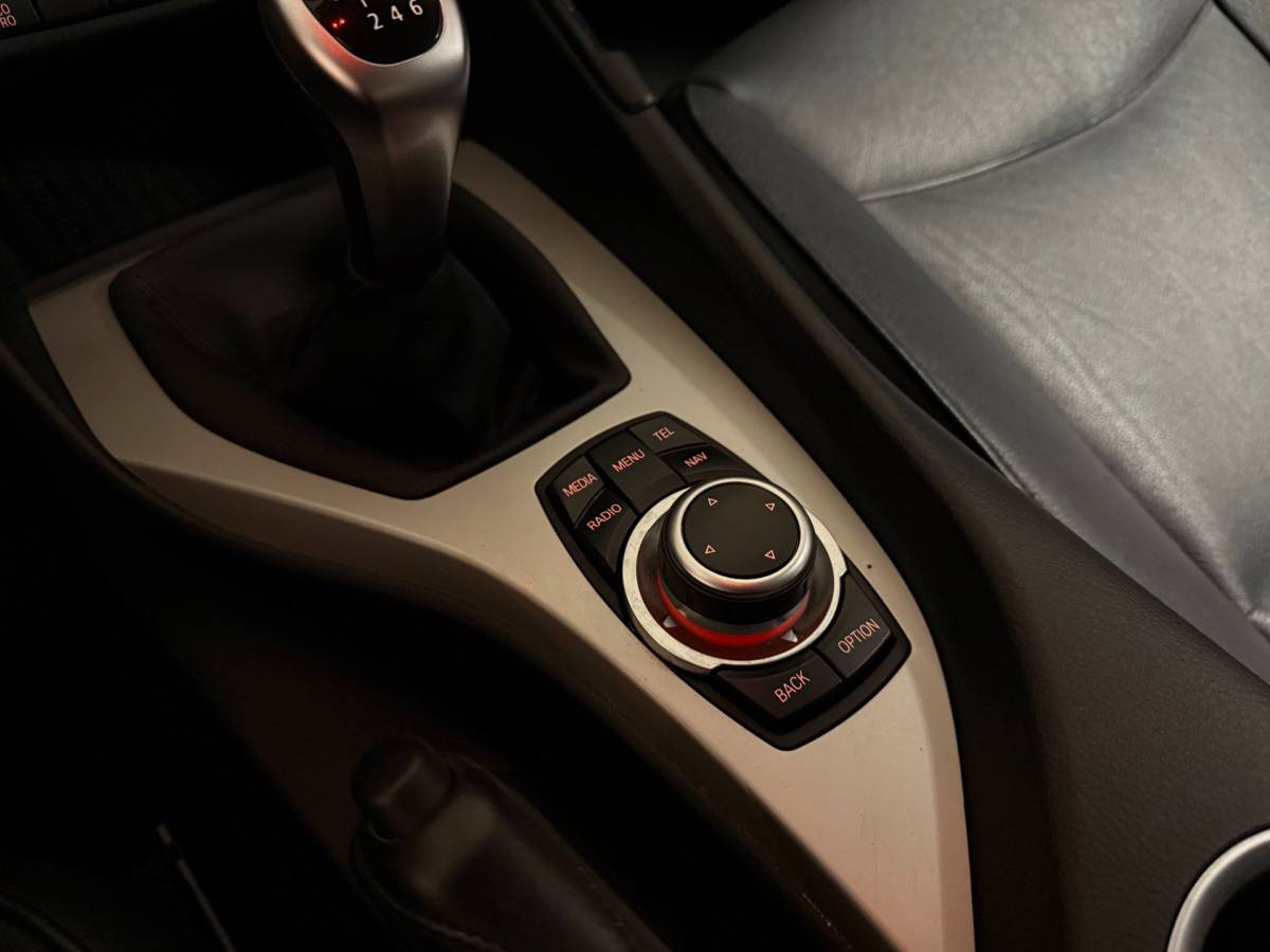 BMW X1 BMW X1 SDrive20i Upgrade Edition *Parelmoer* Leer|Trekhaak|Navi|Cruise|Climate|Bluetooth|PDC|NAP