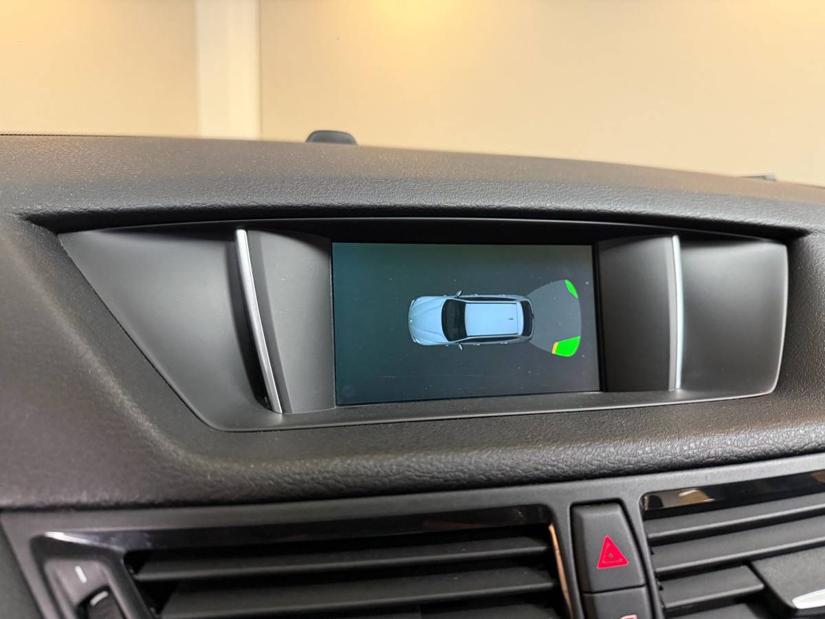 BMW X1 BMW X1 SDrive20i Upgrade Edition *Parelmoer* Leer|Trekhaak|Navi|Cruise|Climate|Bluetooth|PDC|NAP