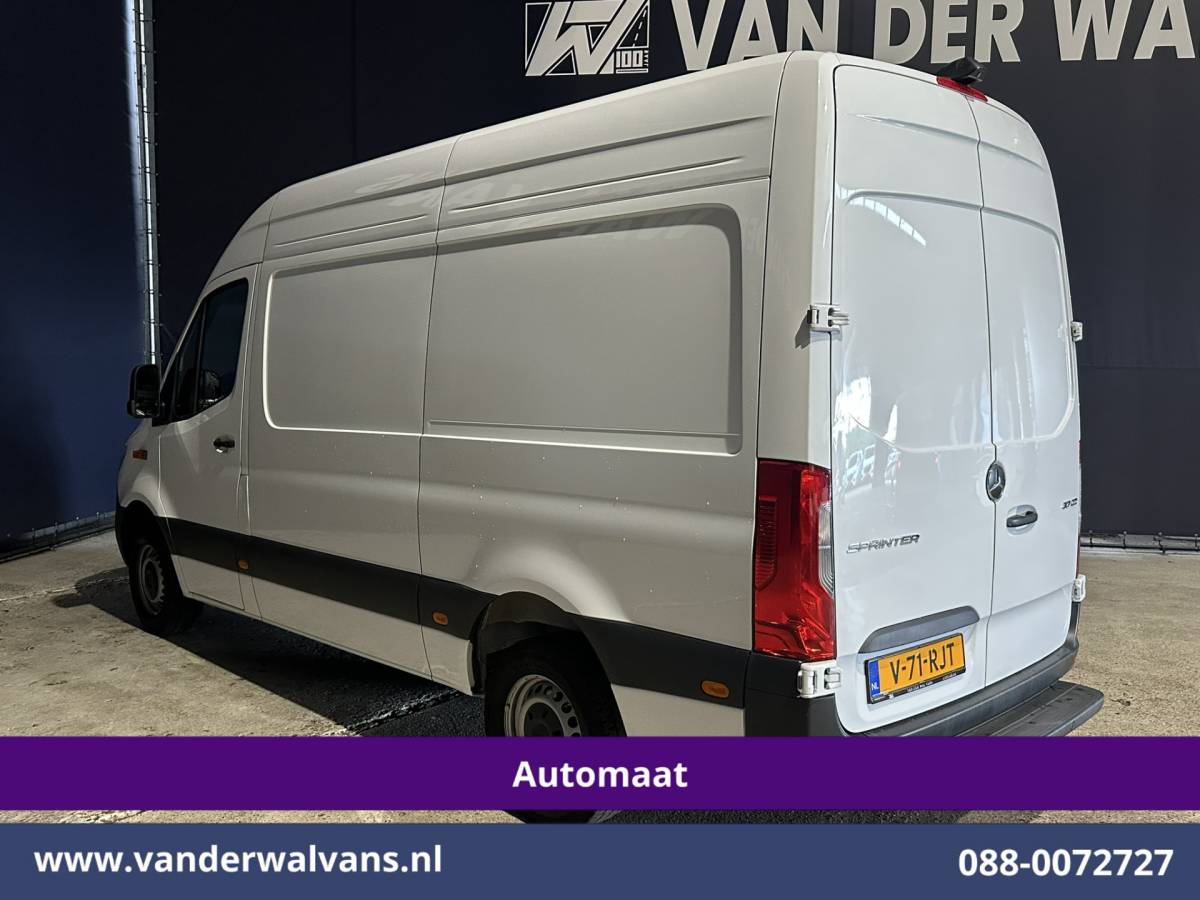 Mercedes-Benz Sprinter Mercedes-Benz Sprinter 317 CDI 170pk Automaat L2H2 Euro6 Airco | Camera | Navigatie | LED | Cruisecontrol | Chauffeursstoel, Stoelverwarming, 270 Graden Achterdeuren, Parkeersensoren, Bijrijdersbank