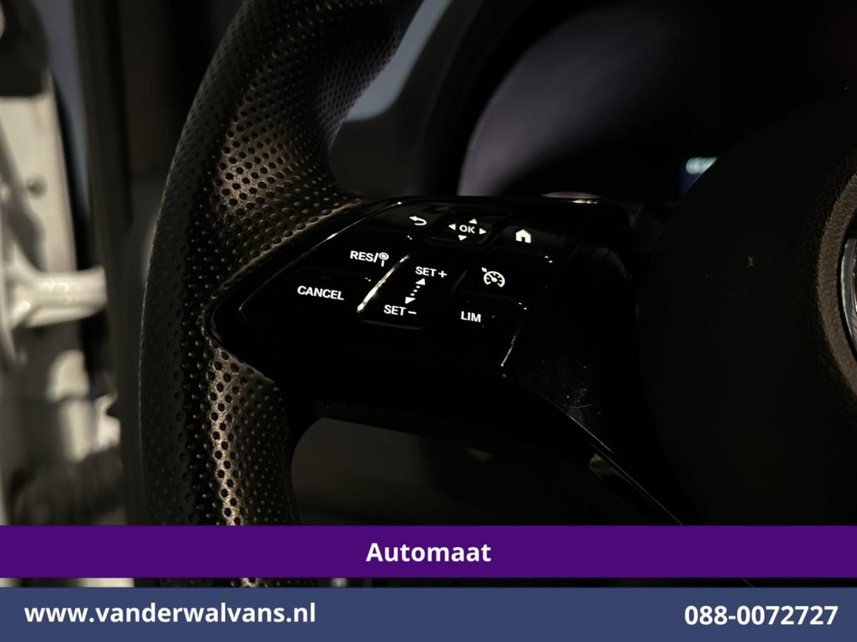 Mercedes-Benz Sprinter Mercedes-Benz Sprinter 317 CDI 170pk Automaat L2H2 Euro6 Airco | Camera | Navigatie | LED | Cruisecontrol | Chauffeursstoel, Stoelverwarming, 270 Graden Achterdeuren, Parkeersensoren, Bijrijdersbank