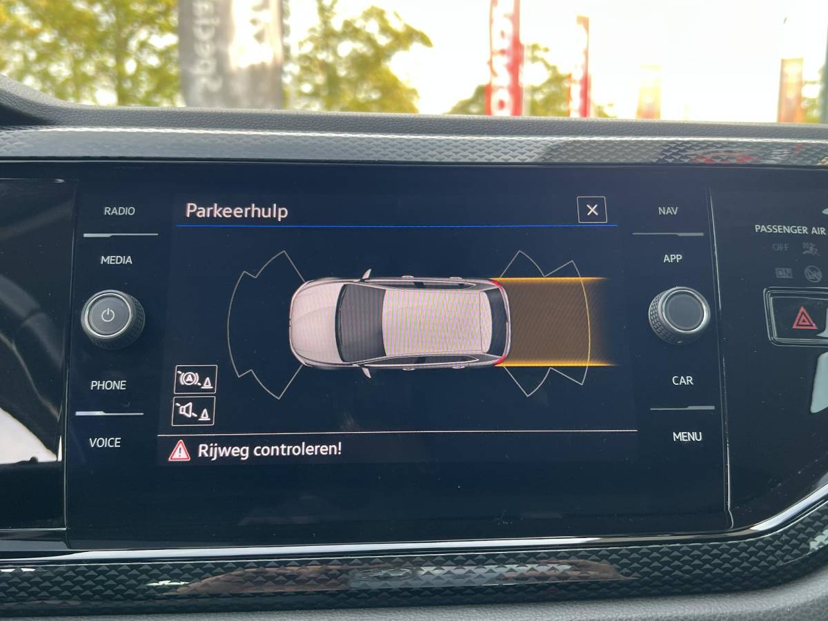 Volkswagen Polo Volkswagen Polo 1.0 TSI Go PARKEERSENSOREN V+ A | APPLE CARPLAY/ANDROID AUTO | LM VELGEN | AIRCO |