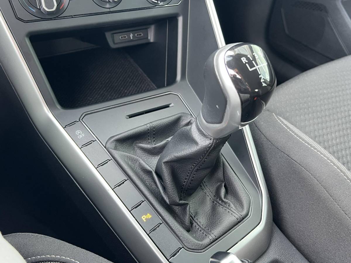 Volkswagen Polo Volkswagen Polo 1.0 TSI Go PARKEERSENSOREN V+ A | APPLE CARPLAY/ANDROID AUTO | LM VELGEN | AIRCO |