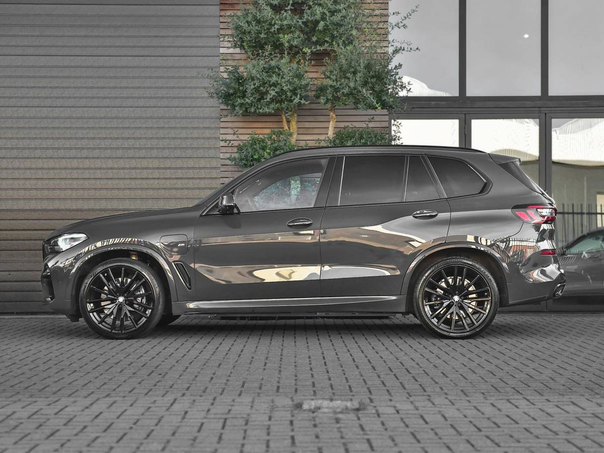 BMW X5 BMW X5 xDrive45e High Executive M Sport Panorama H&K ACC 360 Camera Individual bekleding
