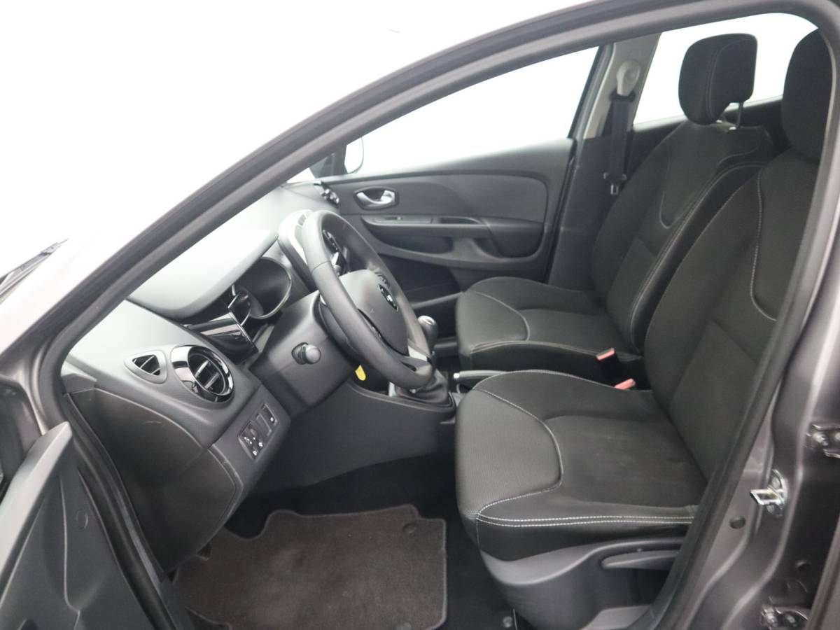 Renault Clio Renault Clio 0.9 TCe Expression TREKHAAK / AIRCO / NAVI / BLUETOOTH / CRUISE / NL-AUTO