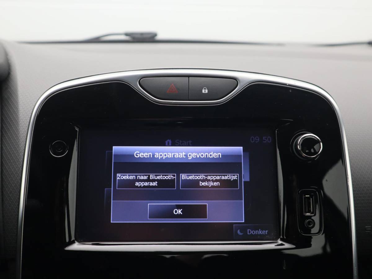 Renault Clio Renault Clio 0.9 TCe Expression TREKHAAK / AIRCO / NAVI / BLUETOOTH / CRUISE / NL-AUTO