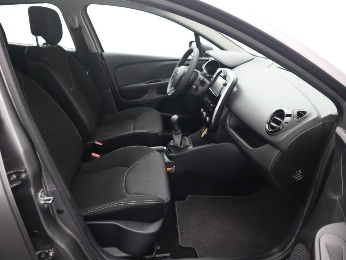 Renault Clio Renault Clio 0.9 TCe Expression TREKHAAK / AIRCO / NAVI / BLUETOOTH / CRUISE / NL-AUTO