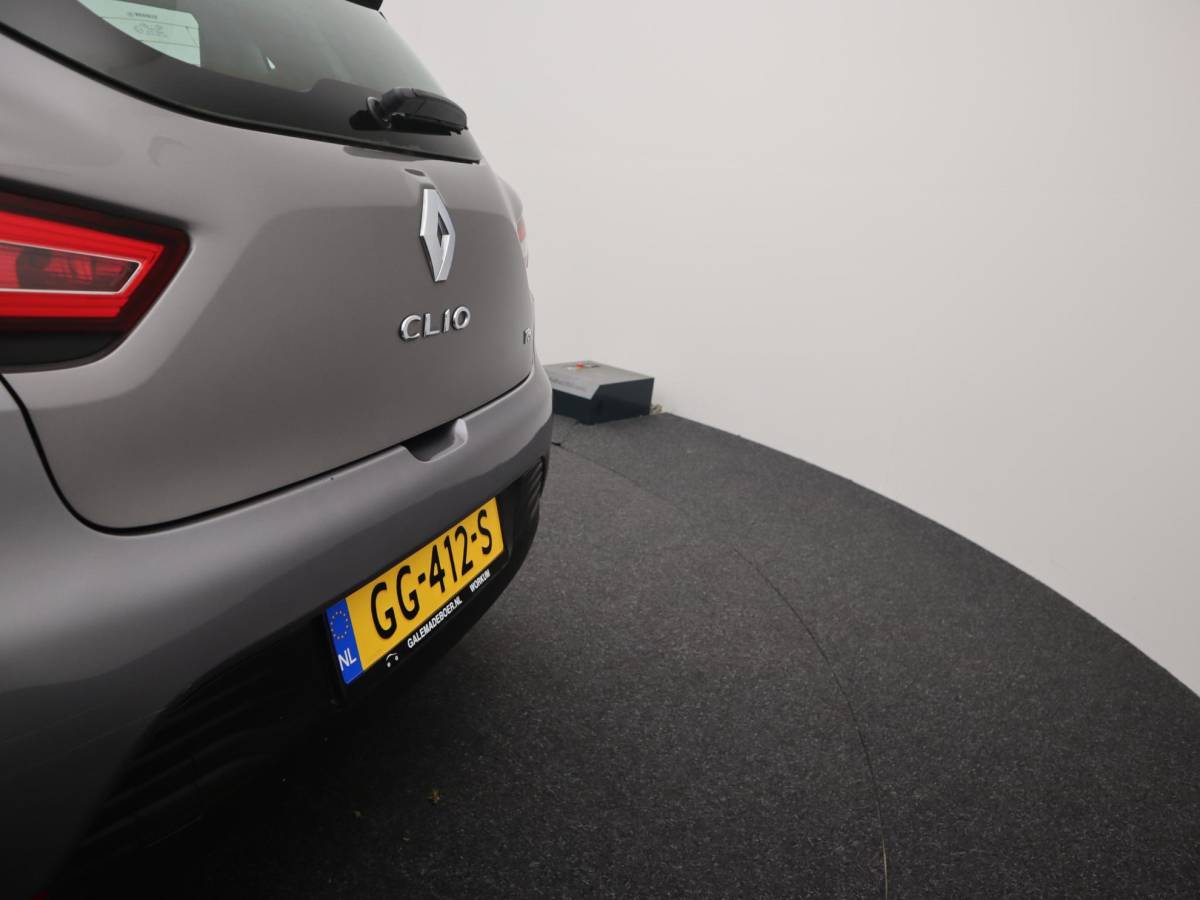 Renault Clio Renault Clio 0.9 TCe Expression TREKHAAK / AIRCO / NAVI / BLUETOOTH / CRUISE / NL-AUTO