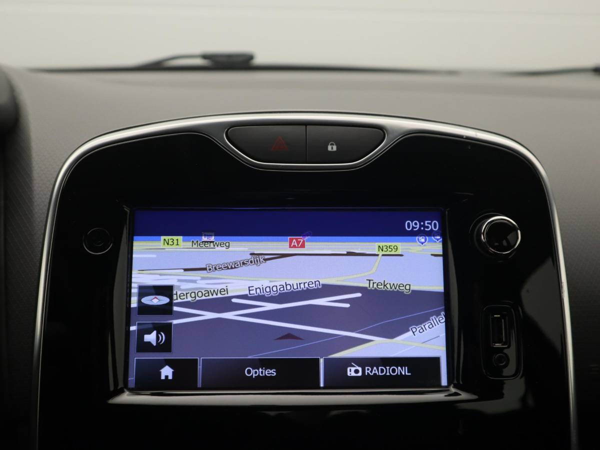 Renault Clio Renault Clio 0.9 TCe Expression TREKHAAK / AIRCO / NAVI / BLUETOOTH / CRUISE / NL-AUTO