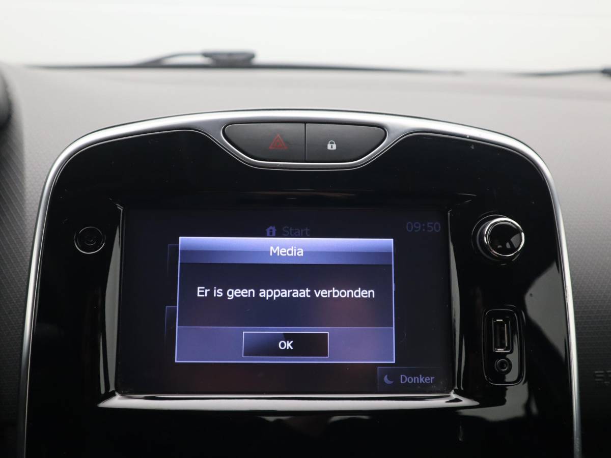 Renault Clio Renault Clio 0.9 TCe Expression TREKHAAK / AIRCO / NAVI / BLUETOOTH / CRUISE / NL-AUTO