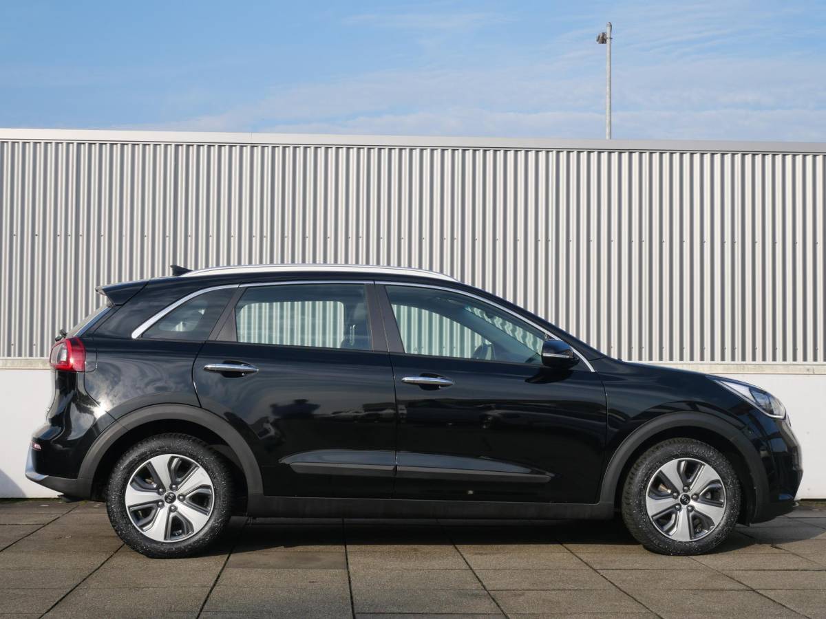 Kia Niro Kia Niro 1.6 GDi Hybrid DynamicLine | Navigatie | Camera | Clima | Cruise |