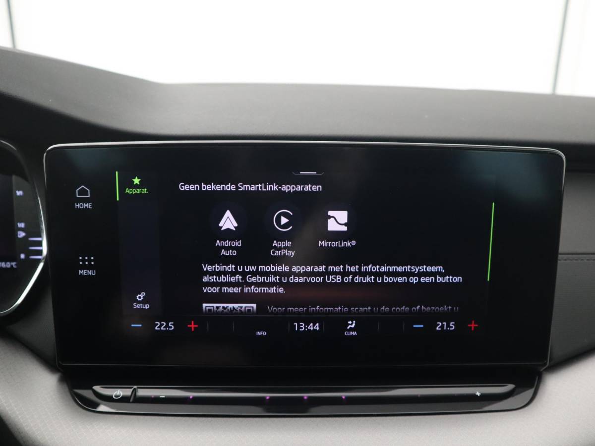 Škoda Octavia Skoda Octavia Combi 1.0 e-TSI Business Edition AUTOMAAT / TREKHAAK / FULL LED / CARPLAY / NAVI / CLIMA / PDC / NL-AUTO