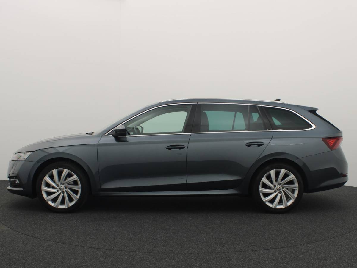 Škoda Octavia Skoda Octavia Combi 1.0 e-TSI Business Edition AUTOMAAT / TREKHAAK / FULL LED / CARPLAY / NAVI / CLIMA / PDC / NL-AUTO