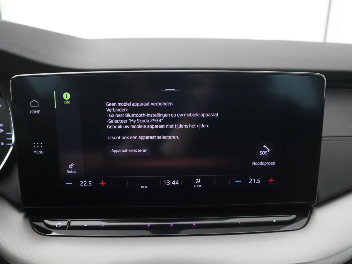 Škoda Octavia Skoda Octavia Combi 1.0 e-TSI Business Edition AUTOMAAT / TREKHAAK / FULL LED / CARPLAY / NAVI / CLIMA / PDC / NL-AUTO