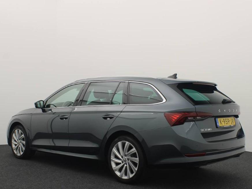 Škoda Octavia Skoda Octavia Combi 1.0 e-TSI Business Edition AUTOMAAT / TREKHAAK / FULL LED / CARPLAY / NAVI / CLIMA / PDC / NL-AUTO