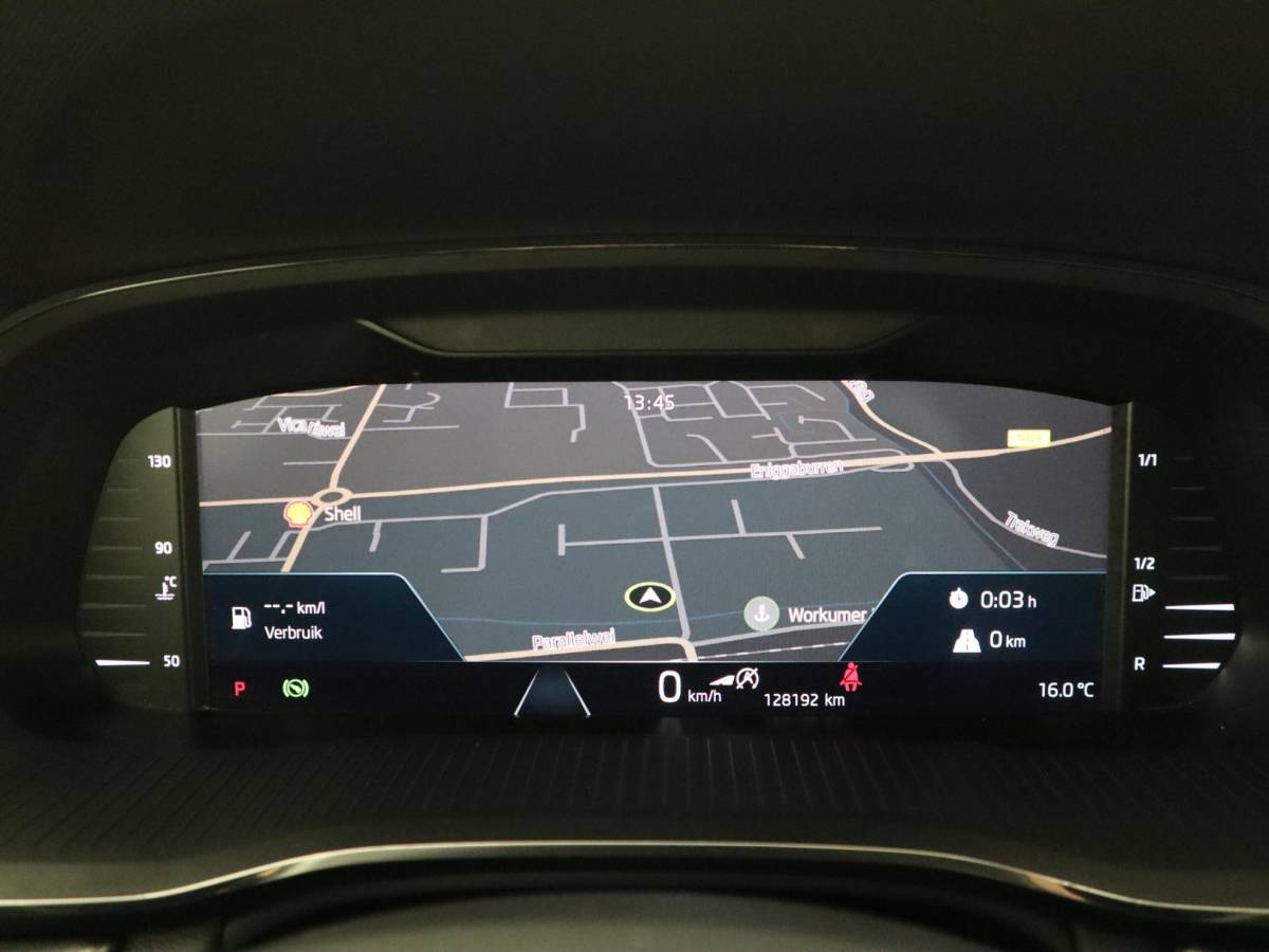 Škoda Octavia Skoda Octavia Combi 1.0 e-TSI Business Edition AUTOMAAT / TREKHAAK / FULL LED / CARPLAY / NAVI / CLIMA / PDC / NL-AUTO