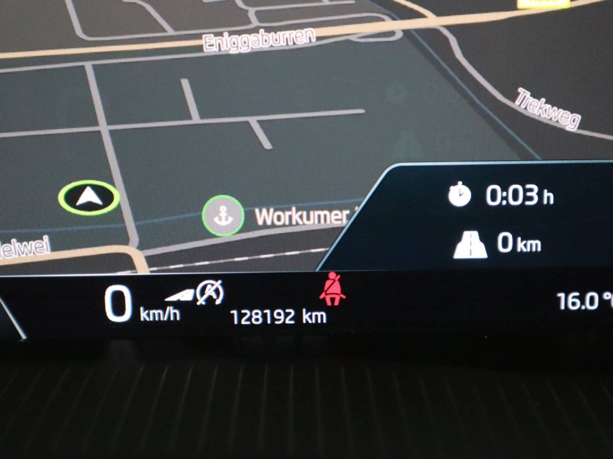 Škoda Octavia Skoda Octavia Combi 1.0 e-TSI Business Edition AUTOMAAT / TREKHAAK / FULL LED / CARPLAY / NAVI / CLIMA / PDC / NL-AUTO