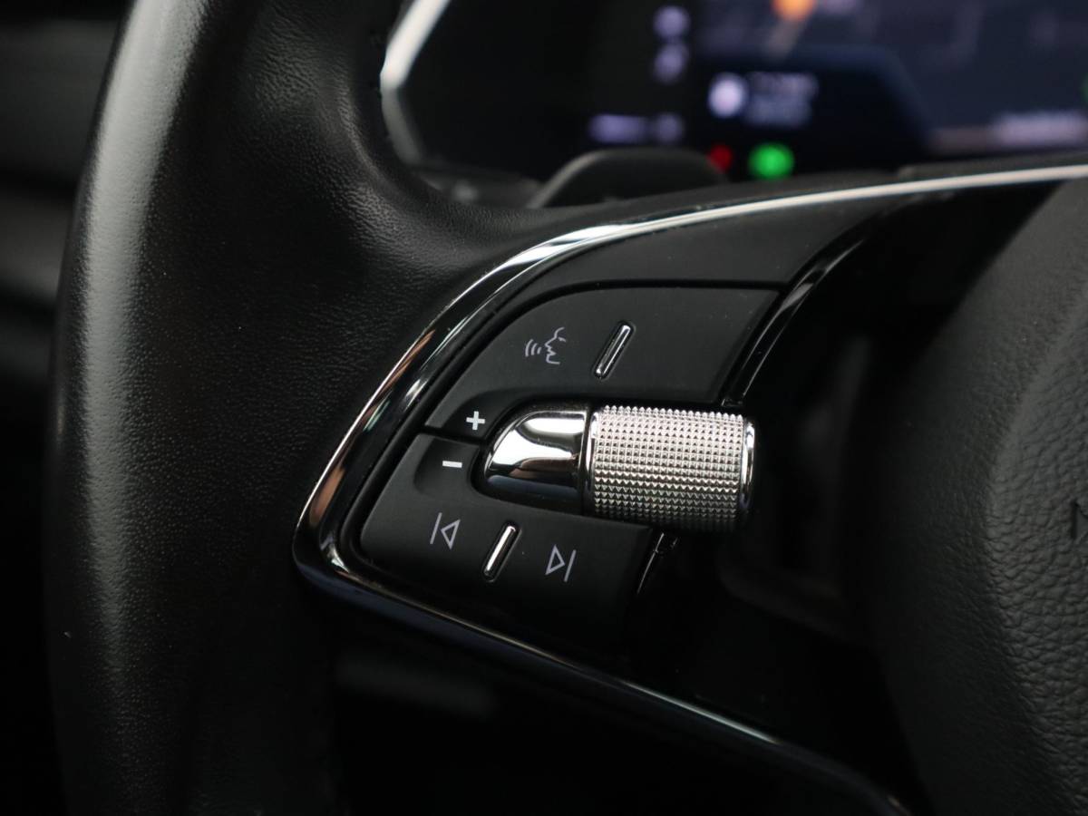 Škoda Octavia Skoda Octavia Combi 1.0 e-TSI Business Edition AUTOMAAT / TREKHAAK / FULL LED / CARPLAY / NAVI / CLIMA / PDC / NL-AUTO
