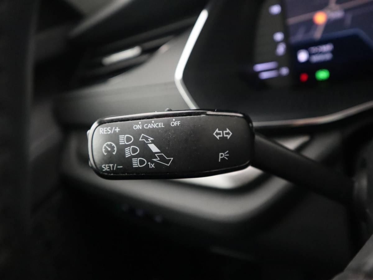 Škoda Octavia Skoda Octavia Combi 1.0 e-TSI Business Edition AUTOMAAT / TREKHAAK / FULL LED / CARPLAY / NAVI / CLIMA / PDC / NL-AUTO