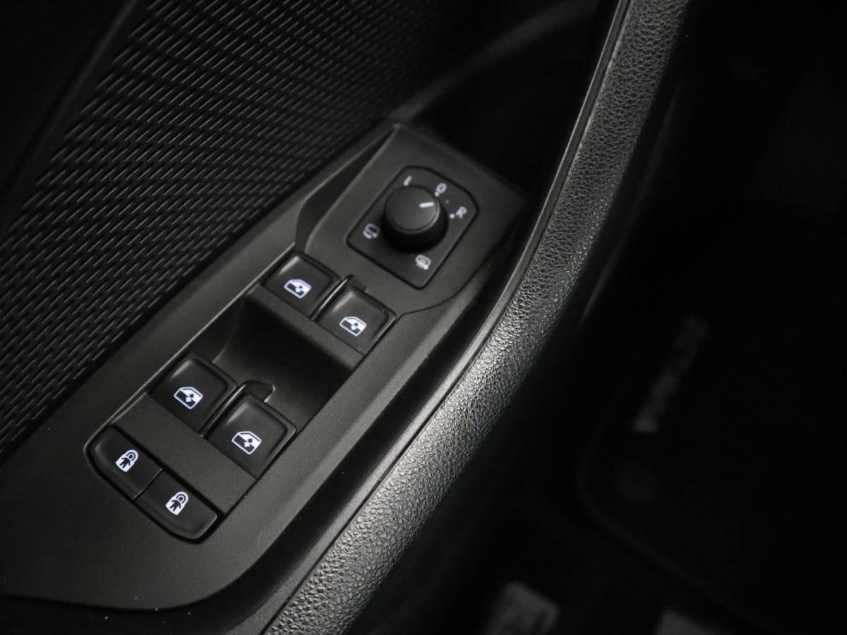 Škoda Octavia Skoda Octavia Combi 1.0 e-TSI Business Edition AUTOMAAT / TREKHAAK / FULL LED / CARPLAY / NAVI / CLIMA / PDC / NL-AUTO