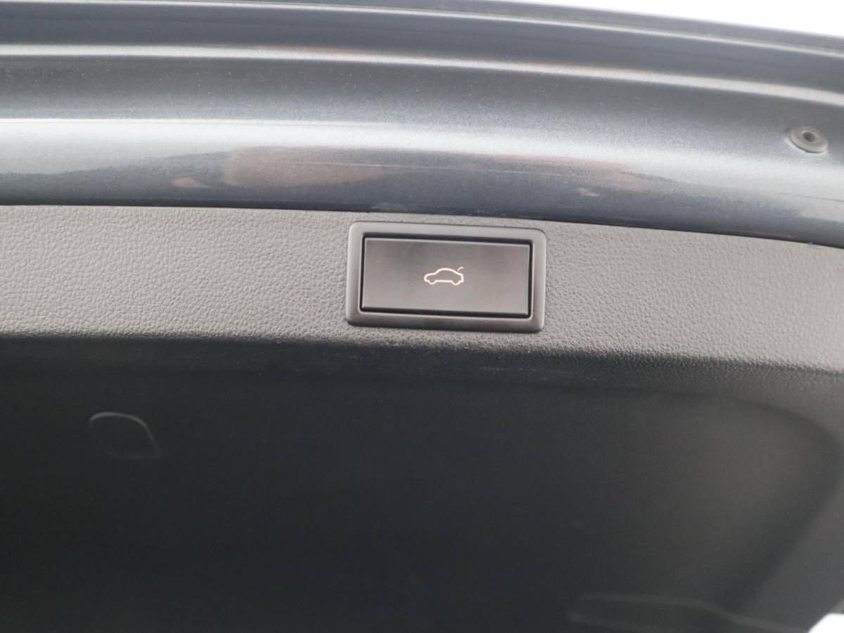 Škoda Octavia Skoda Octavia Combi 1.0 e-TSI Business Edition AUTOMAAT / TREKHAAK / FULL LED / CARPLAY / NAVI / CLIMA / PDC / NL-AUTO