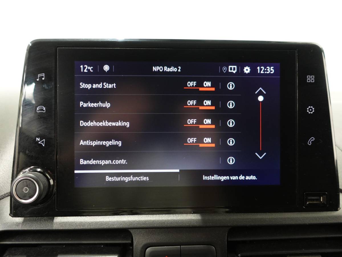 Opel Combo Opel Combo Opel Combo 1.5D 130 pk Aut-8 L2H1 Edition Airco Bluetooth Navi Camera PDC 2-zits