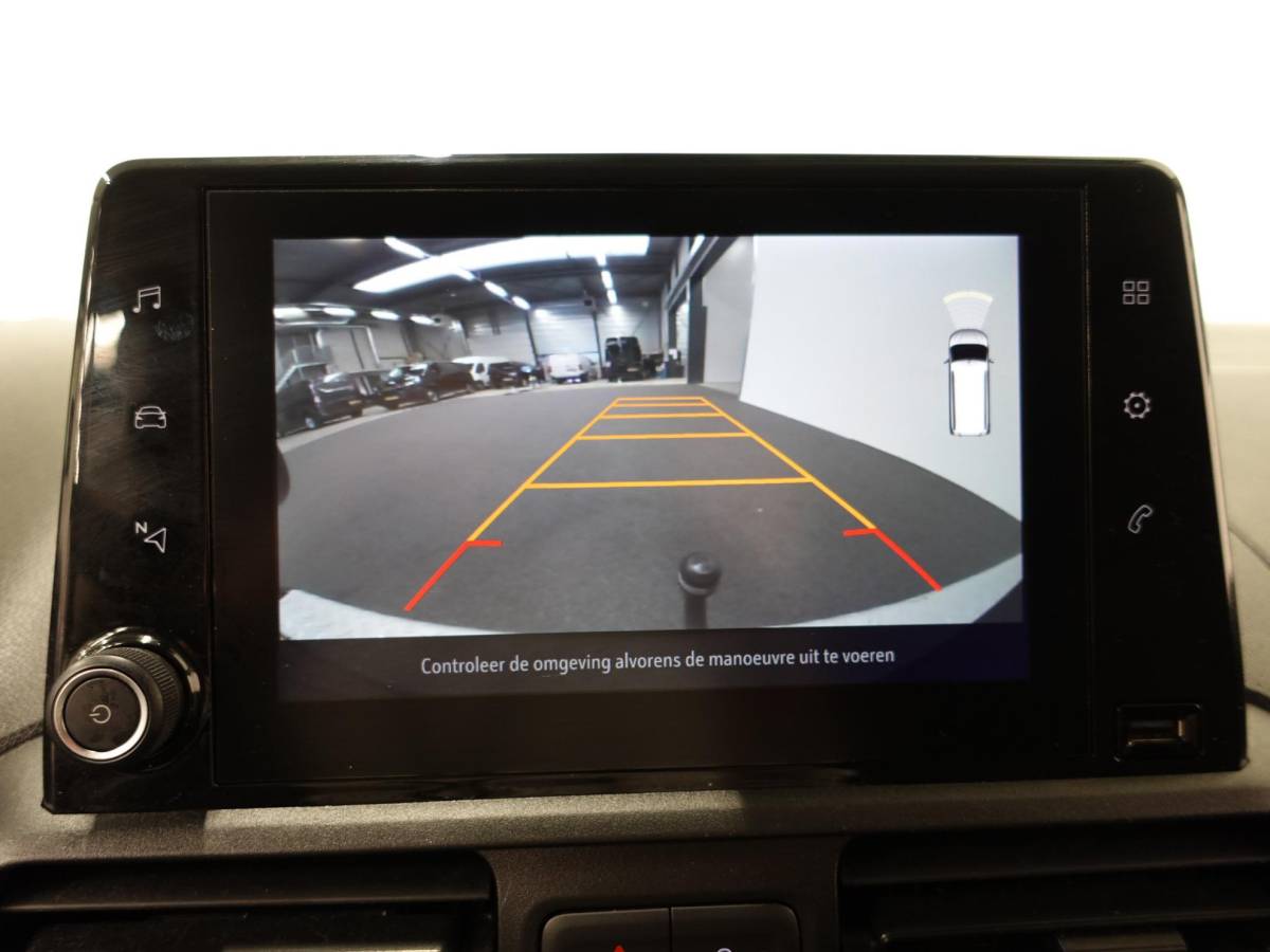 Opel Combo Opel Combo Opel Combo 1.5D 130 pk Aut-8 L2H1 Edition Trekhaak Navigatie Apple CarPlay Android Auto Camera Parkeerhulp Cruise Control Stuurverwarming Airco