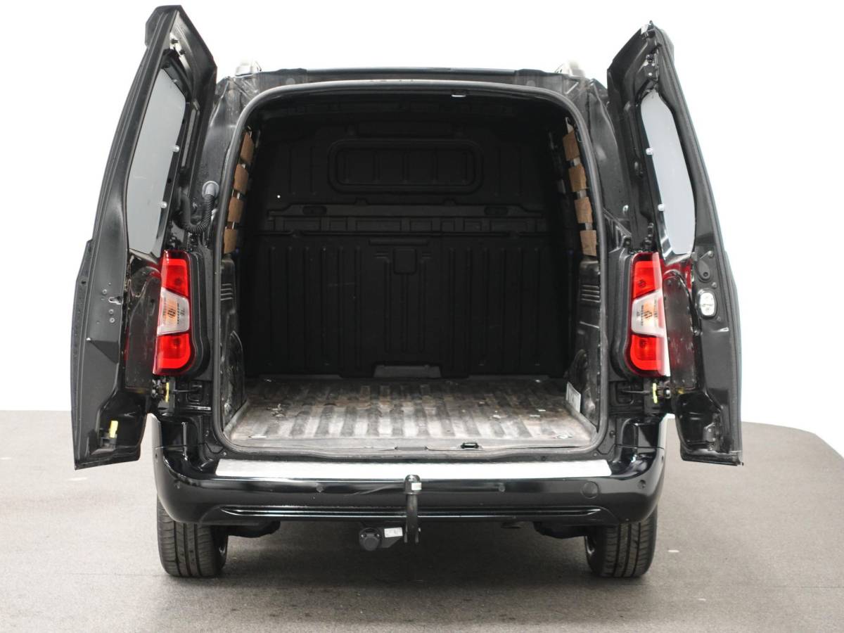 Opel Combo Opel Combo Opel Combo 1.5D 130 pk Aut-8 L2H1 Edition Airco Bluetooth Navi Camera PDC 2-zits