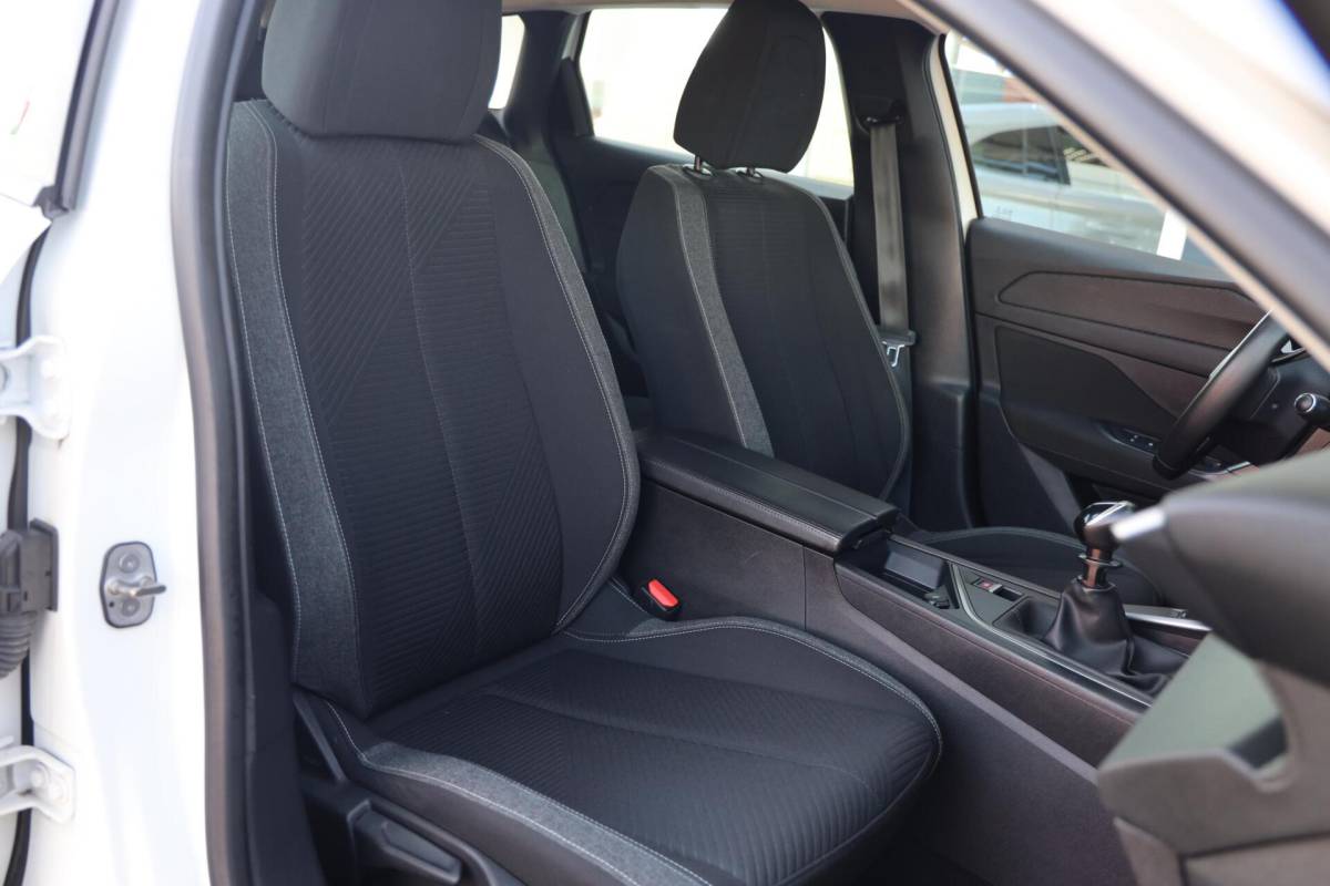 Peugeot 308 Peugeot 308 SW 1.2 PureTech Active Pack Business|Trekhaak|Carplay|Clima|Cruise|Navi