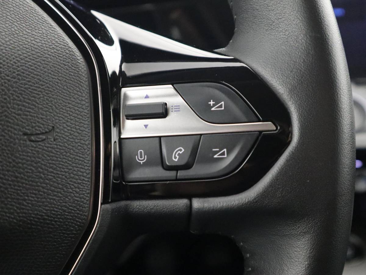 Peugeot 308 Peugeot 308 SW 1.2 PureTech Active Pack Business FULL LED / CAMERA / CARPLAY / NAVI / CLIMA / PDC / BLUETOOTH / CRUISE / NL-AUTO