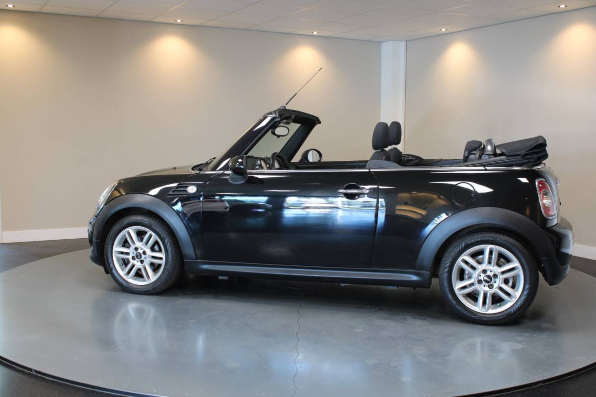MINI Cooper Cabrio Mini Cabrio 1.6 Cooper Chili *Sfeerverlichting* Stoelverw.|Climate|Cruise|PDC|Half-Leder|6-Bak|Autom.Verlichting/Ruitenwissers