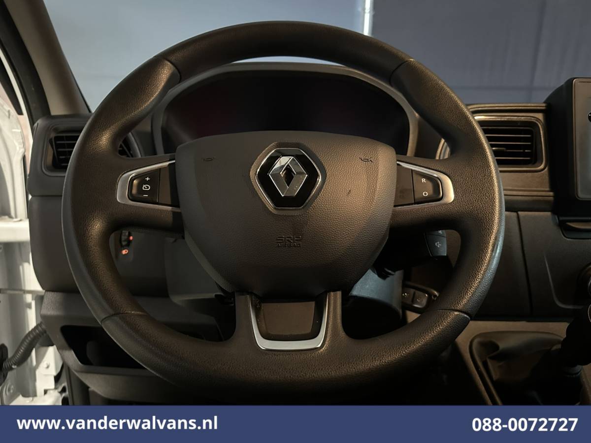 Renault Master Renault Master 2.3 dCi 136pk L2H2 Euro6 Airco | Navigatie | Camera | Trekhaak | Cruisecontrol Parkeersensoren, Bijrijdersbank