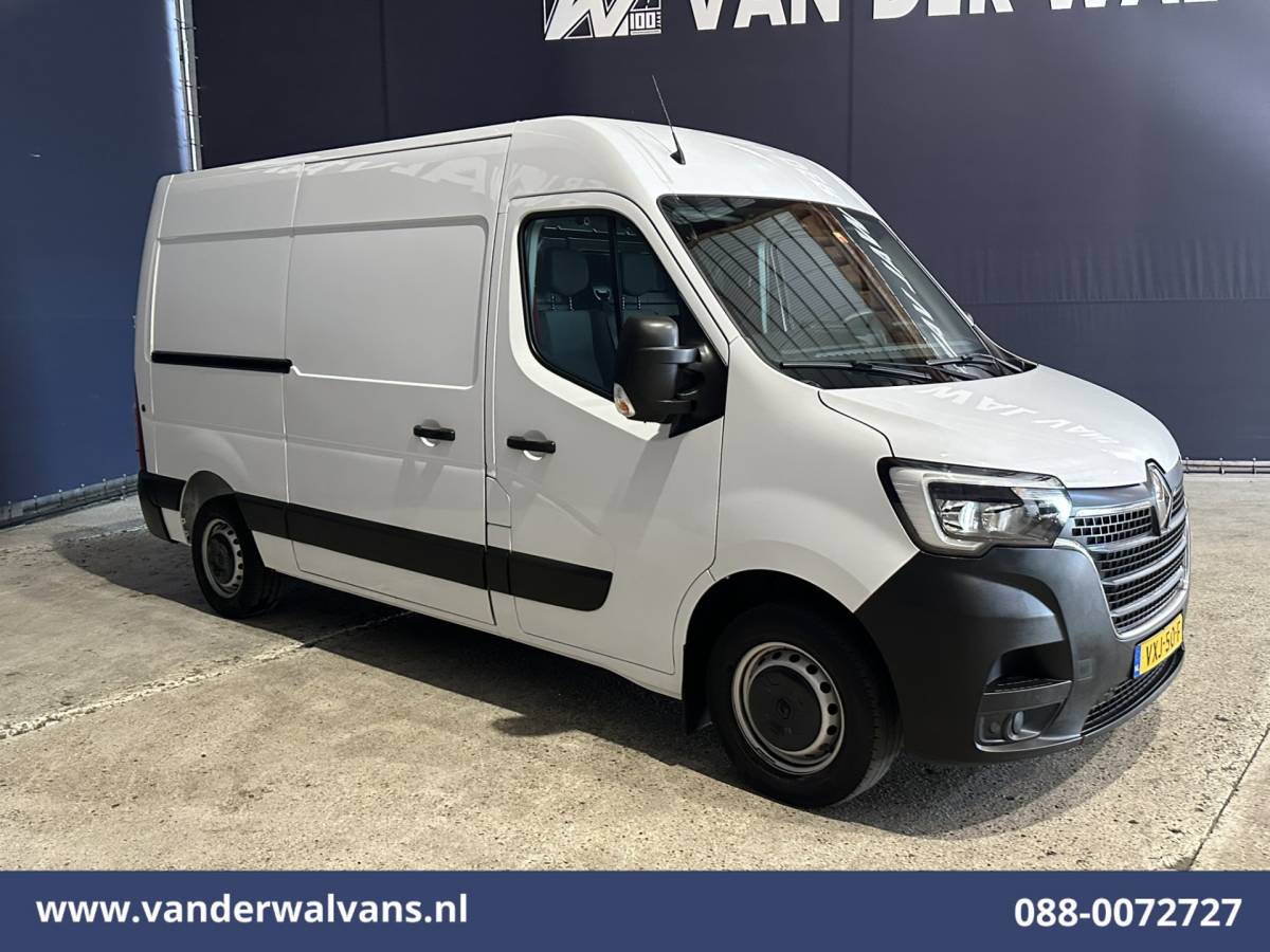 Renault Master Renault Master 2.3 dCi 136pk L2H2 Euro6 Airco | Navigatie | Camera | Trekhaak | Cruisecontrol Parkeersensoren, Bijrijdersbank