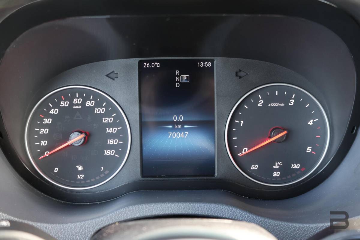 Mercedes-Benz Sprinter Mercedes Sprinter bestel 319 1.9 CDI L2H2 / LED / Geveerde Stoel / Groot Navi / Leer / Camera