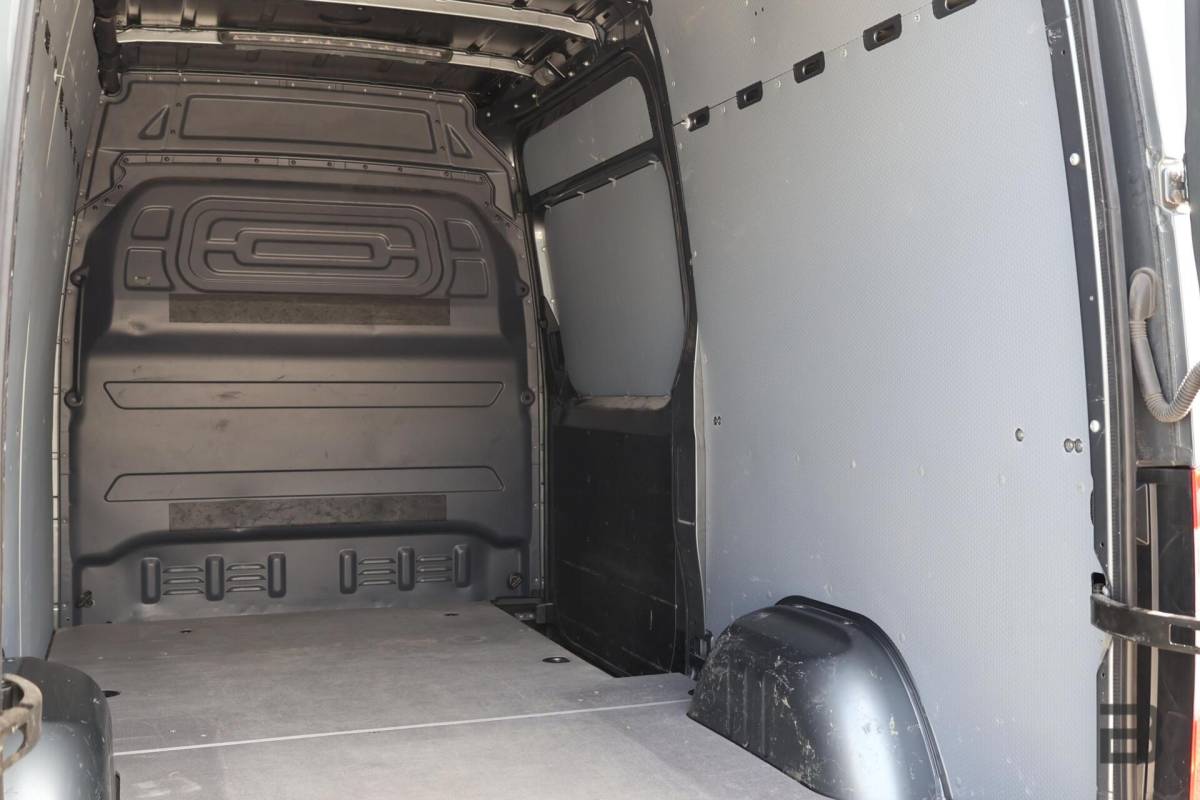 Mercedes-Benz Sprinter Mercedes Sprinter bestel 319 1.9 CDI L2H2 / LED / Geveerde Stoel / Groot Navi / Leer / Camera