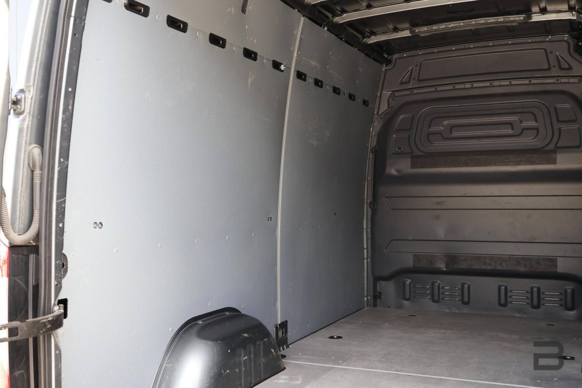 Mercedes-Benz Sprinter Mercedes Sprinter bestel 319 1.9 CDI L2H2 / LED / Geveerde Stoel / Groot Navi / Leer / Camera