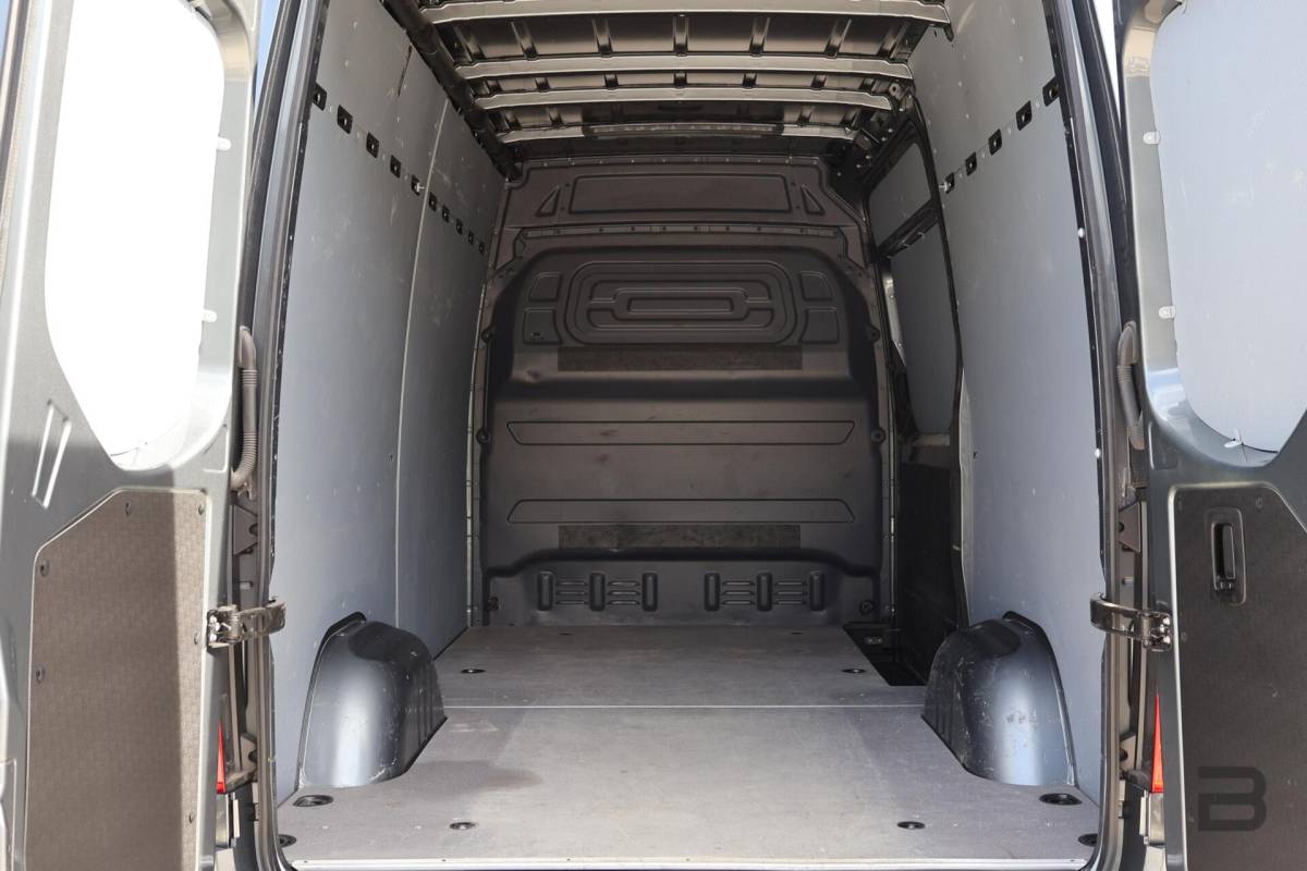 Mercedes-Benz Sprinter Mercedes Sprinter bestel 319 1.9 CDI L2H2 / LED / Geveerde Stoel / Groot Navi / Leer / Camera