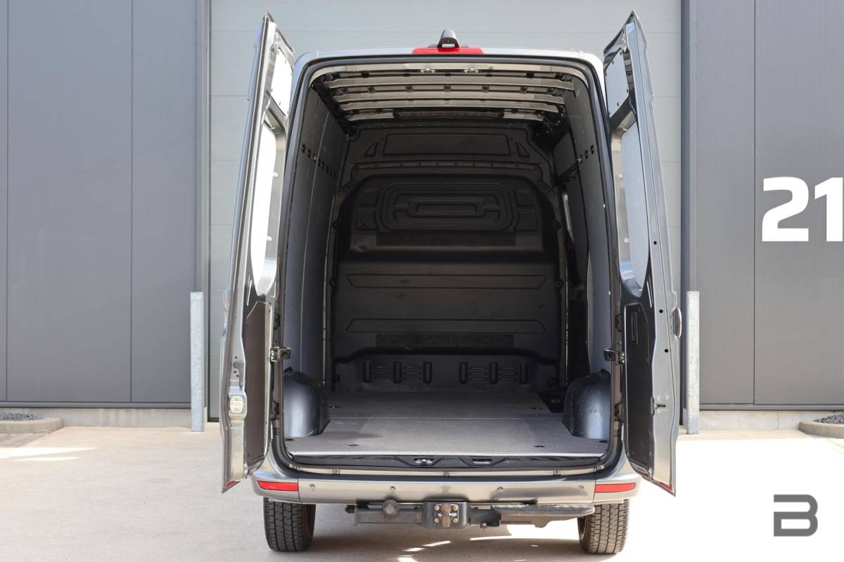 Mercedes-Benz Sprinter Mercedes Sprinter bestel 319 1.9 CDI L2H2 / LED / Geveerde Stoel / Groot Navi / Leer / Camera
