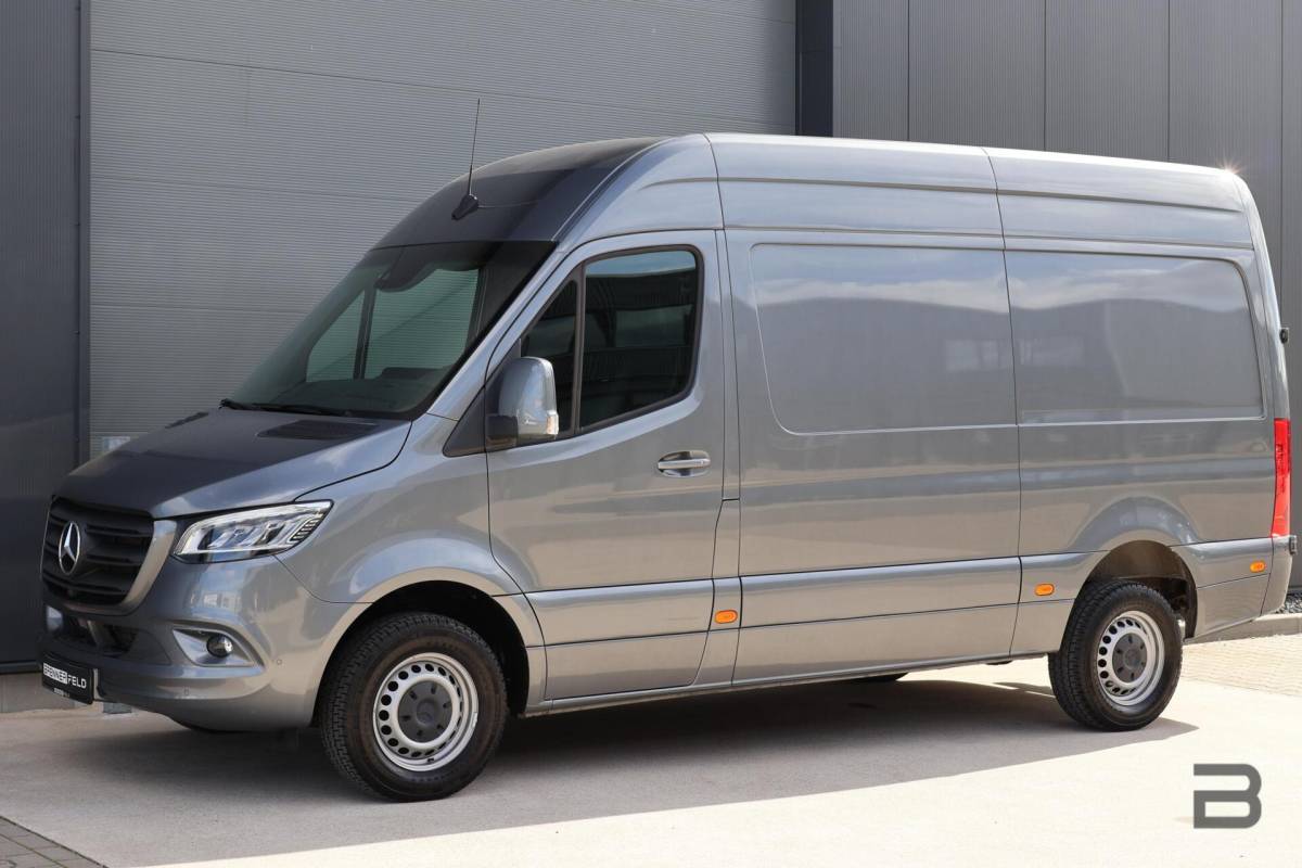 Mercedes-Benz Sprinter Mercedes Sprinter bestel 319 1.9 CDI L2H2 / LED / Geveerde Stoel / Groot Navi / Leer / Camera