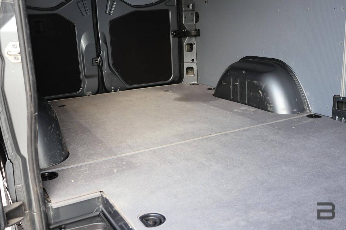 Mercedes-Benz Sprinter Mercedes Sprinter bestel 319 1.9 CDI L2H2 / LED / Geveerde Stoel / Groot Navi / Leer / Camera