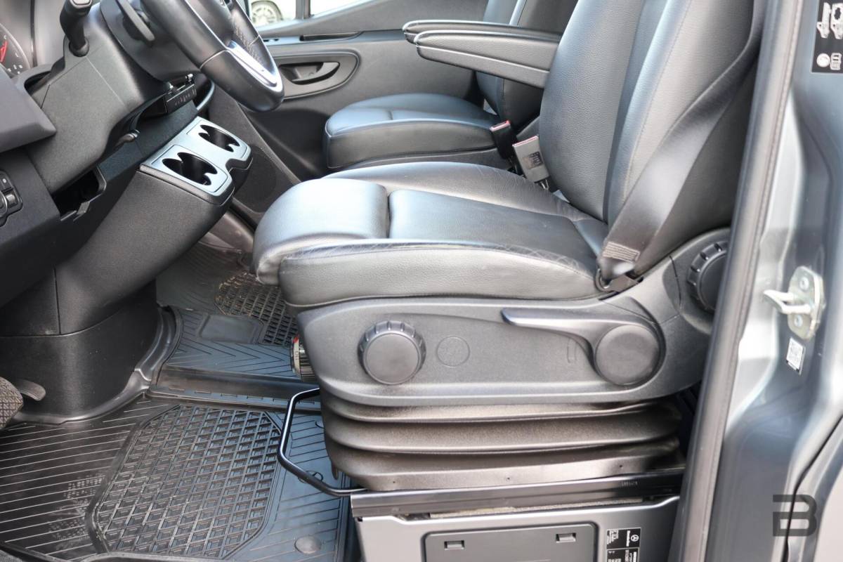 Mercedes-Benz Sprinter Mercedes Sprinter bestel 319 1.9 CDI L2H2 / LED / Geveerde Stoel / Groot Navi / Leer / Camera