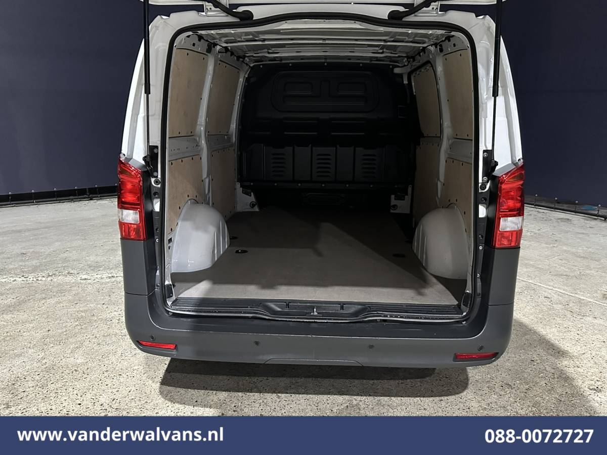 Mercedes-Benz Vito Mercedes-Benz Vito 114 CDI 136pk L2H1 Euro6 Airco | Camera | Cruisecontrol | Parkeersensoren Bijrijdersbank, Achterklep