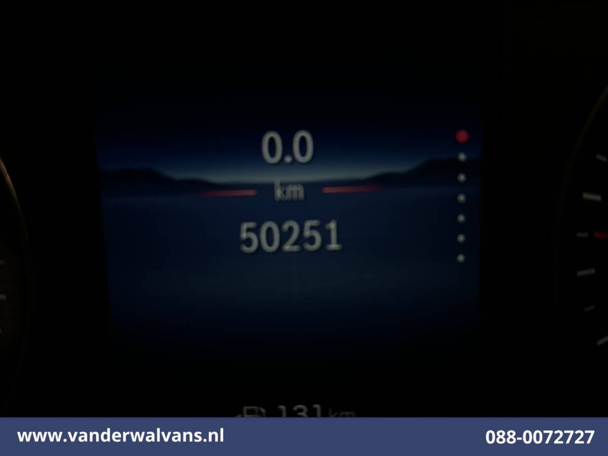 Mercedes-Benz Vito Mercedes-Benz Vito 114 CDI 136pk L2H1 Euro6 Airco | Camera | Cruisecontrol | Parkeersensoren Bijrijdersbank, Achterklep