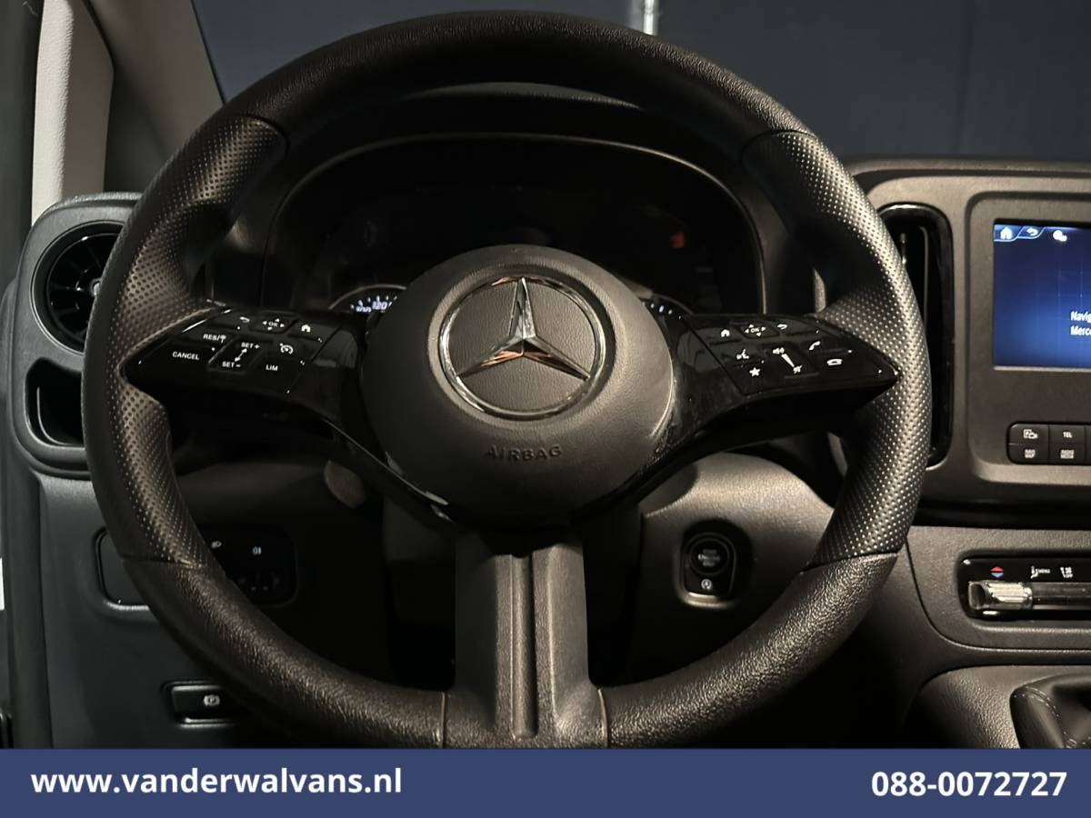 Mercedes-Benz Vito Mercedes-Benz Vito 114 CDI 136pk L2H1 Euro6 Airco | Camera | Cruisecontrol | Parkeersensoren Bijrijdersbank, Achterklep