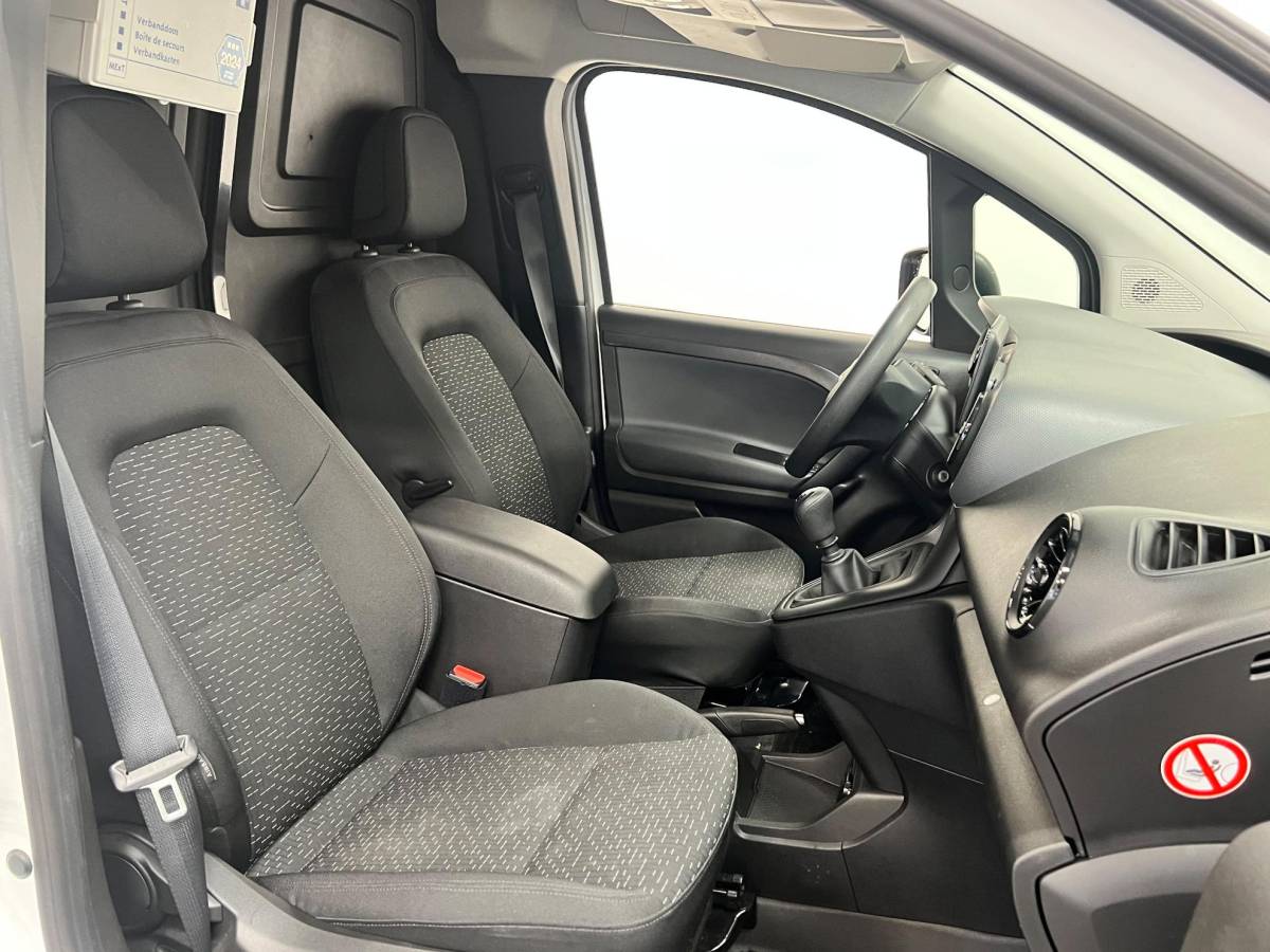Mercedes-Benz Citan Mercedes-Benz Citan 108 CDI L1 Pro Airco Apple Carplay/Android Auto Camera Navigatie Parkeersensoren Cruise Control