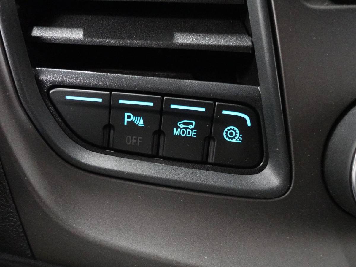 Ford Transit Ford Transit 310 2.0 TDCI L2H2 Trend Automaat Airco Bluetooth Camera Cruise Control
