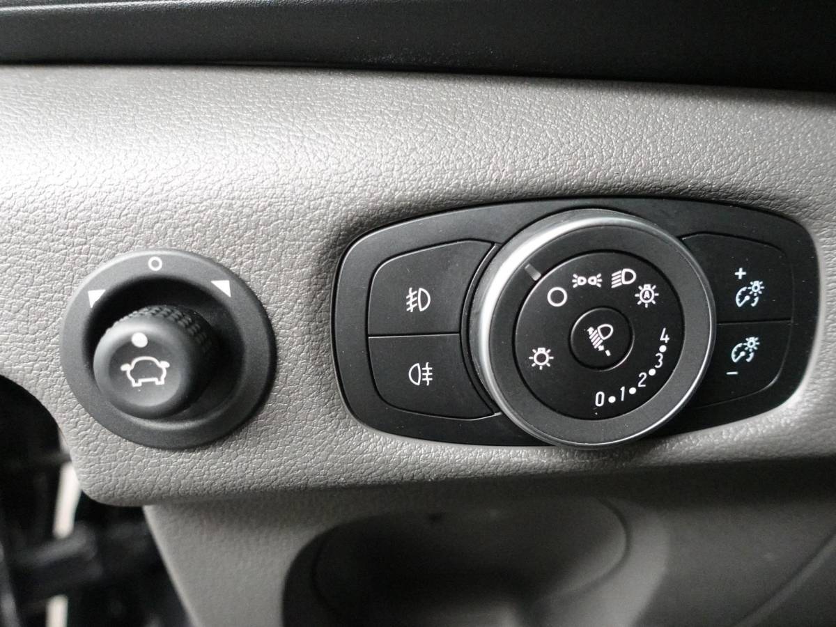 Ford Transit Ford Transit 310 2.0 TDCI L2H2 Trend Automaat Airco Bluetooth Camera Cruise Control