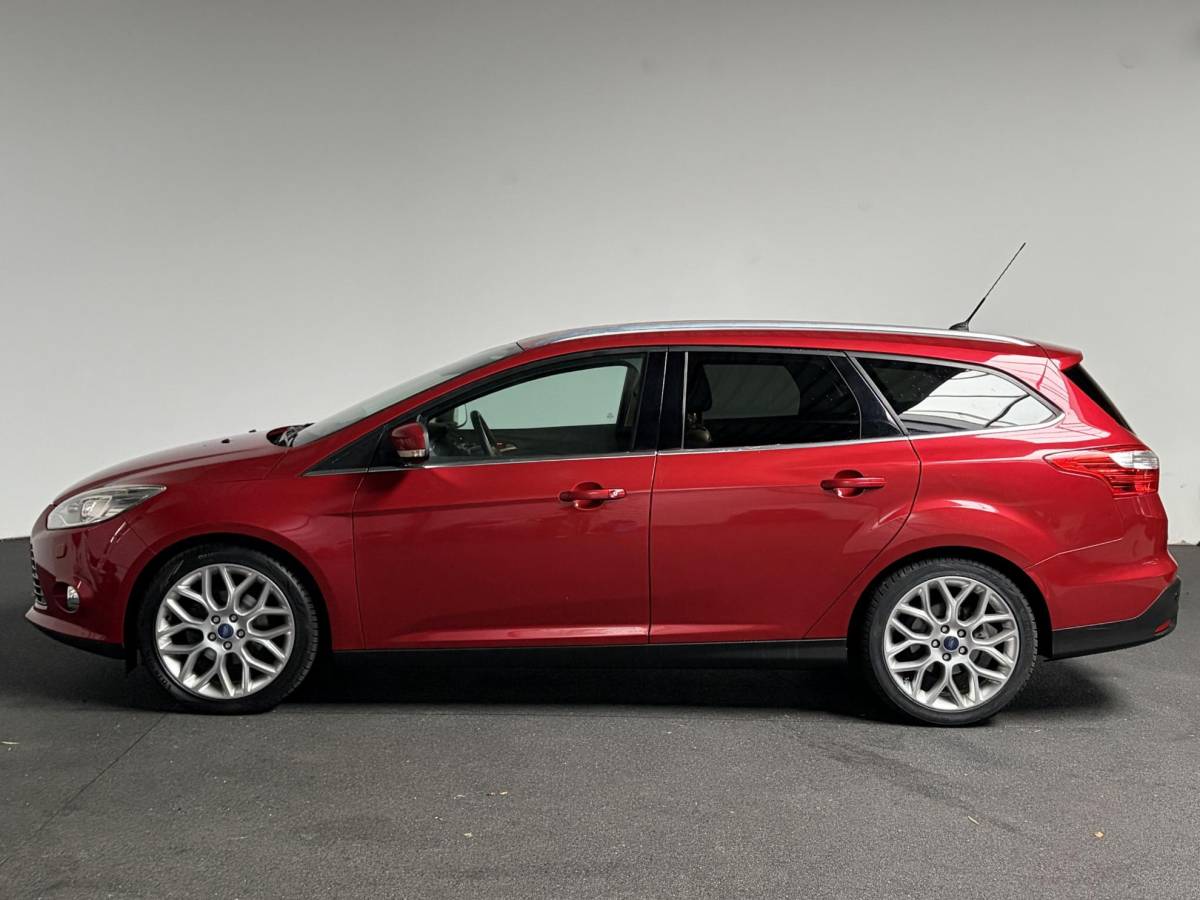 Ford Focus Ford Focus Wagon 1.6 TI-VCT Titanium Automaat Navigatie Elektrische stoelen Climate control