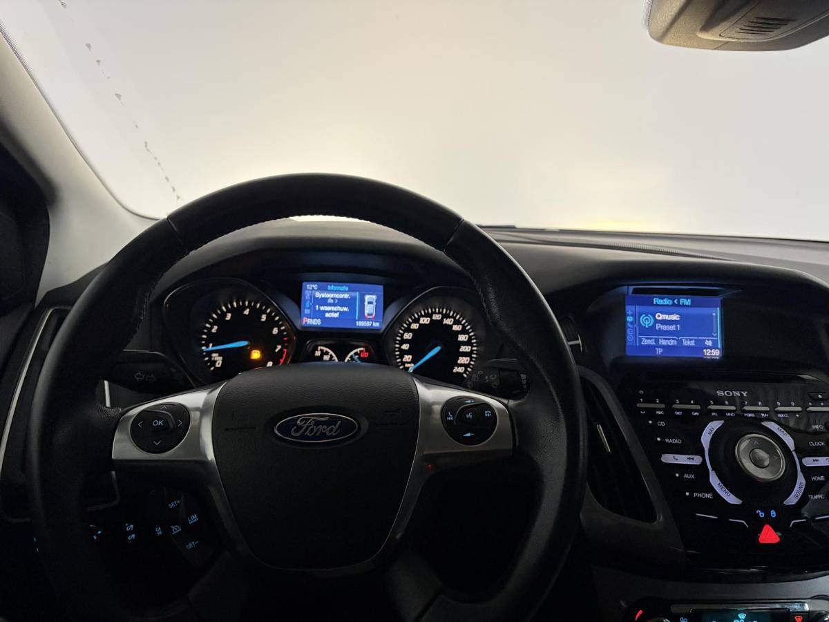 Ford Focus Ford Focus Wagon 1.6 TI-VCT Titanium Automaat Navigatie Elektrische stoelen Climate control
