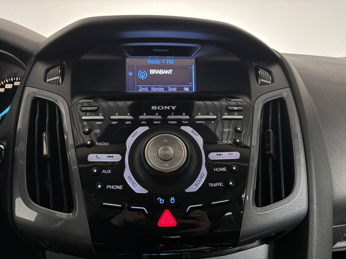 Ford Focus Ford Focus Wagon 1.6 TI-VCT Titanium Automaat Navigatie Elektrische stoelen Climate control