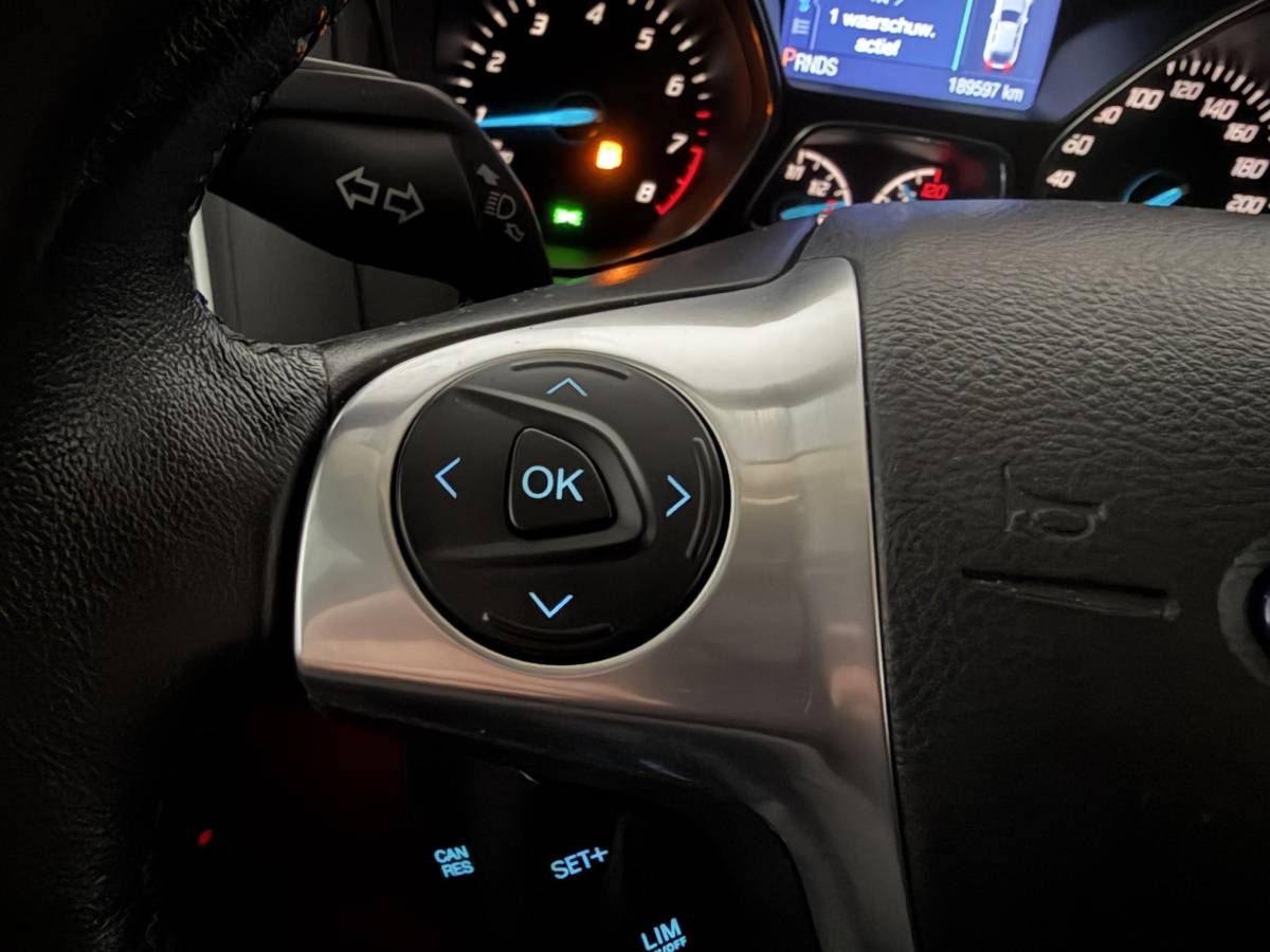 Ford Focus Ford Focus Wagon 1.6 TI-VCT Titanium Automaat Navigatie Elektrische stoelen Climate control